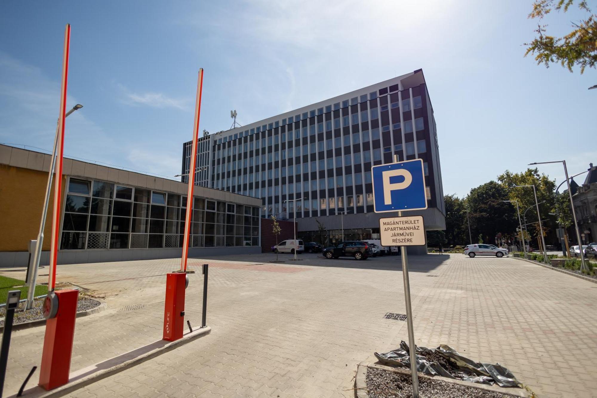 Central Residence Apartmanok Miskolc Bagian luar foto