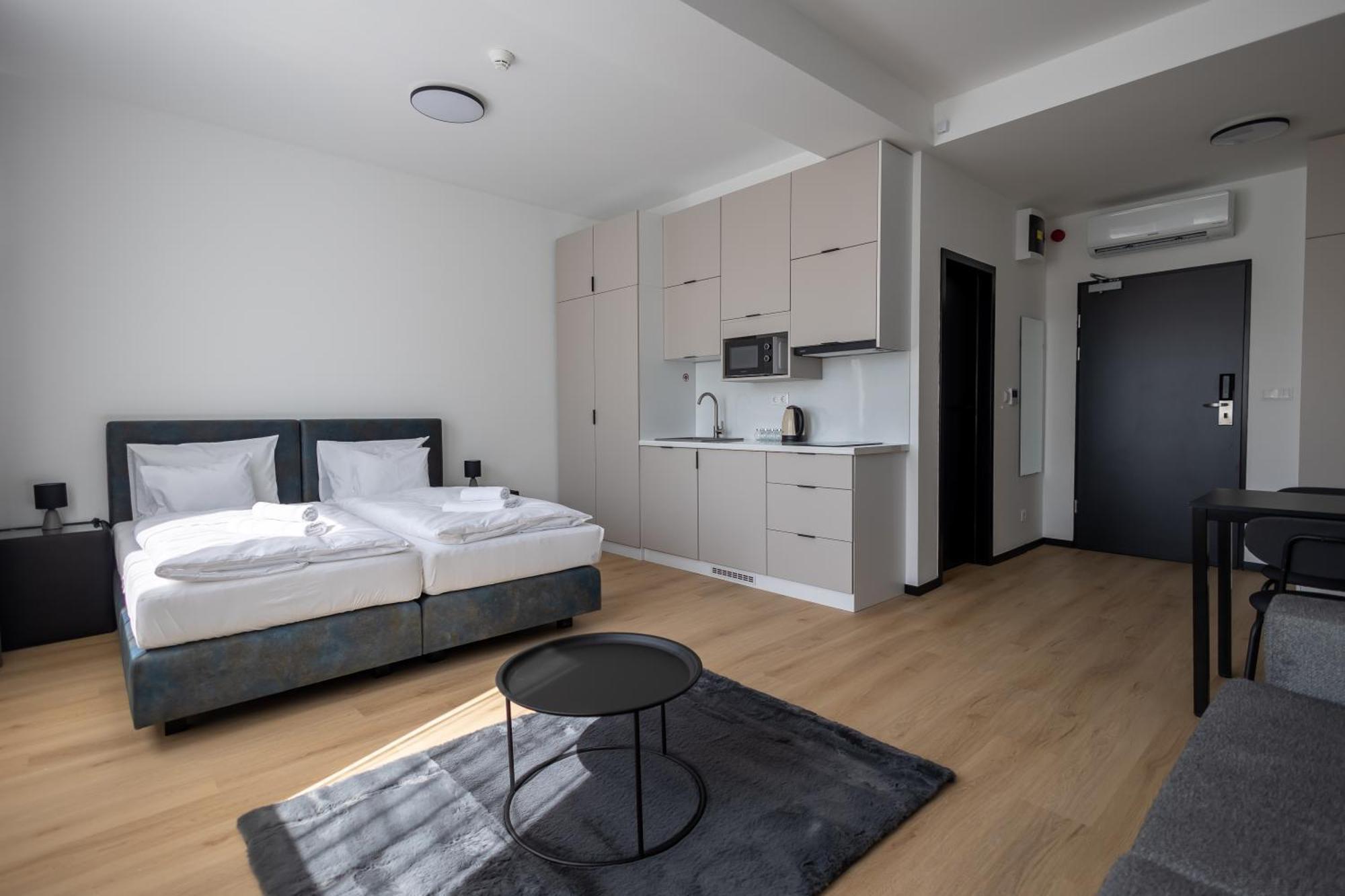 Central Residence Apartmanok Miskolc Bagian luar foto